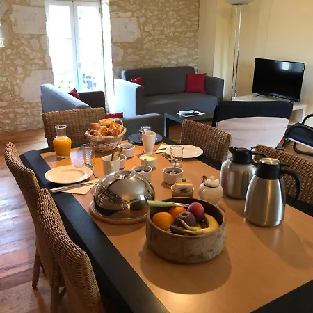 Les Bourdeaux Couette-café *