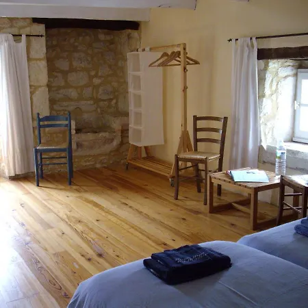 Chambres D'hotes Les Bourdeaux Bed & Breakfast