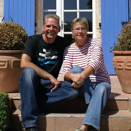 Chambres D'hotes Les Bourdeaux Bed & Breakfast *